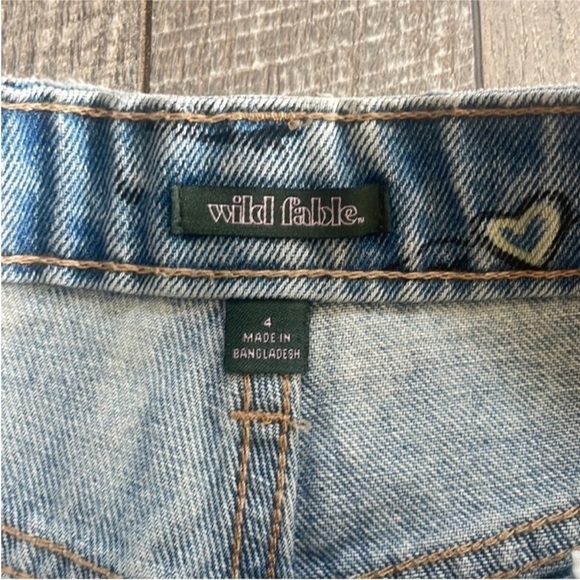 Wild Fable Size 4 High-Rise Bermuda Denim Distressed Shorts. - Picture 7 of 9